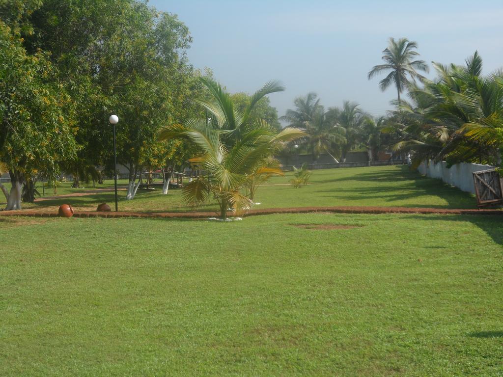 Legacy Tribe Beach Resort Prampram ภายนอก รูปภาพ