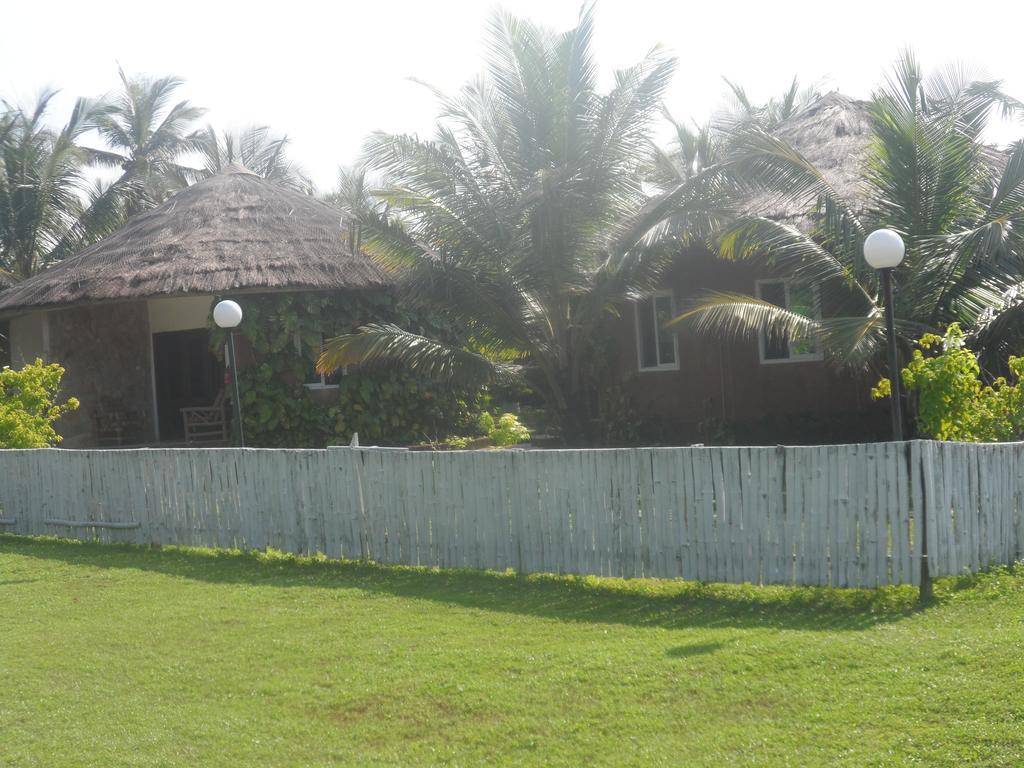 Legacy Tribe Beach Resort Prampram ภายนอก รูปภาพ