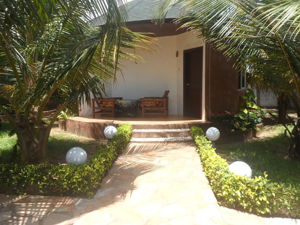 Legacy Tribe Beach Resort Prampram ภายนอก รูปภาพ