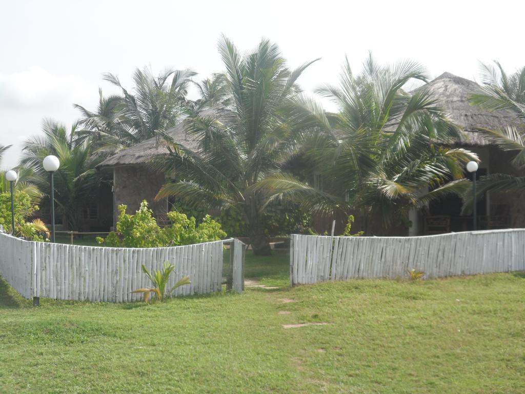 Legacy Tribe Beach Resort Prampram ภายนอก รูปภาพ